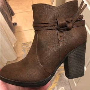Ankle booties